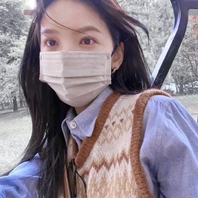 彩虹艳女